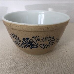 Vintage Pyrex Homestead Small mixing bowl